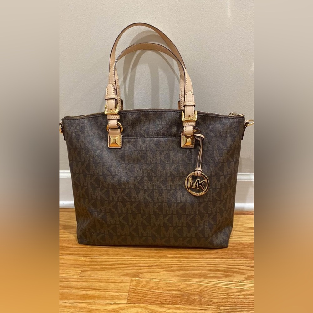 $228 MICHAEL KORS 👜 HANDBAG LIKE NEW PERFECT CONDITION